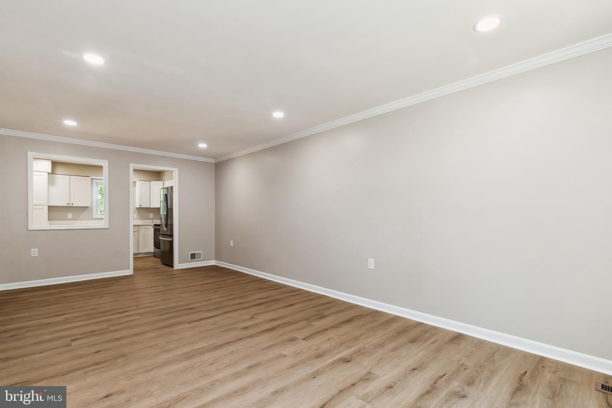 LAKE RIDGE - Residential