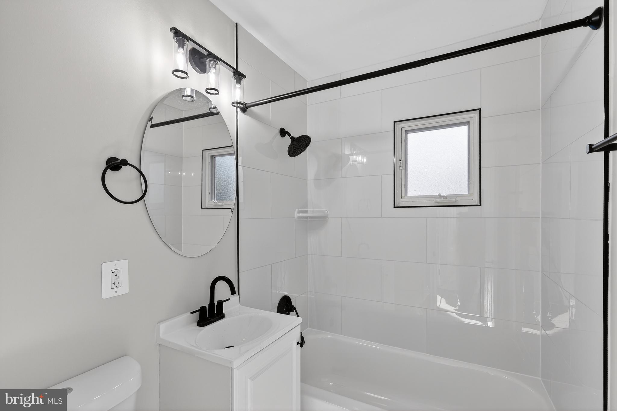 SILVER ROCK - Residential