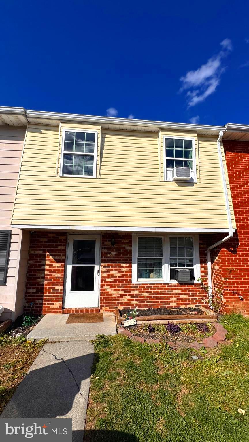 SURRY SQUARE - Residential