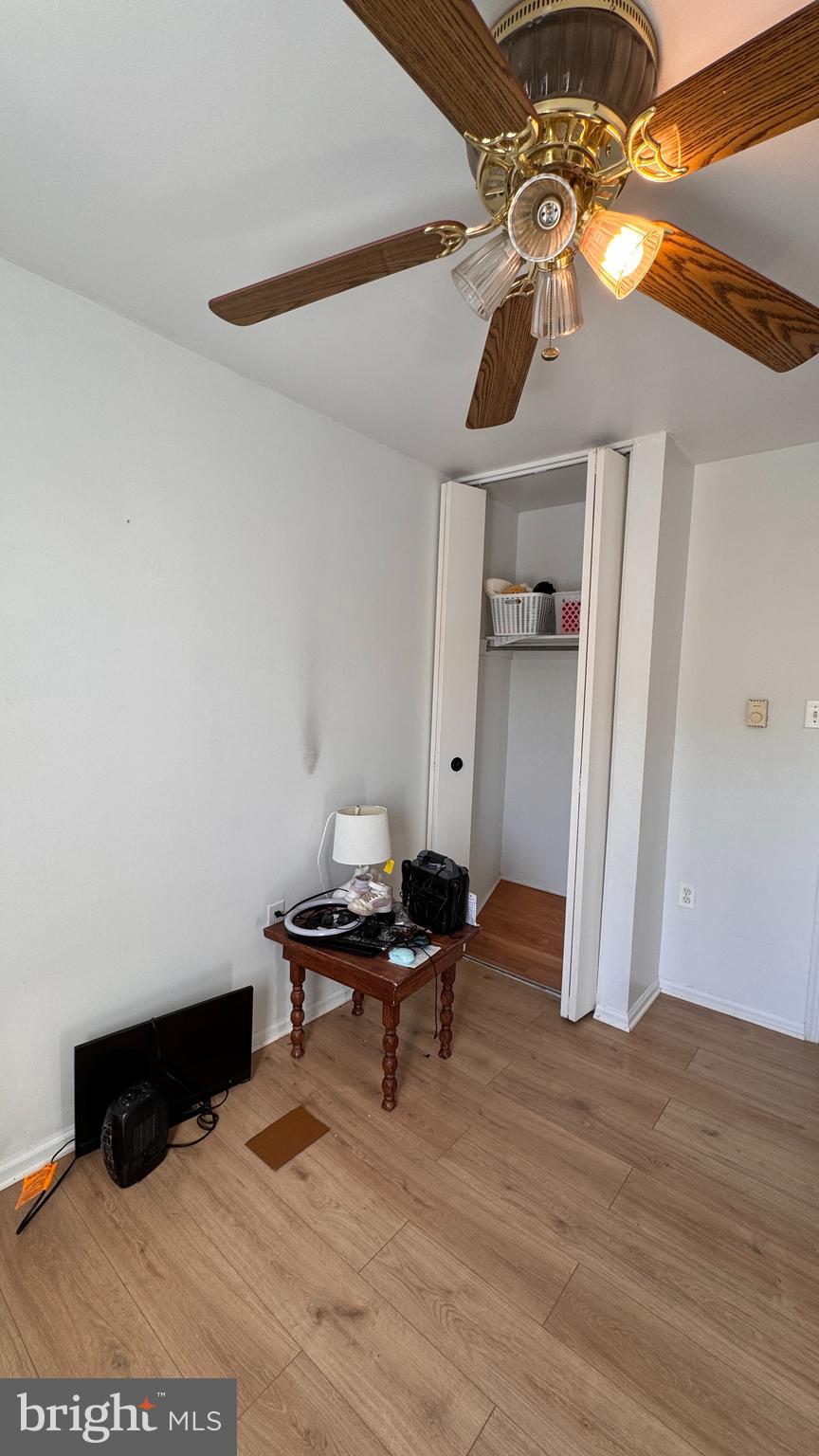 SURRY SQUARE - Residential