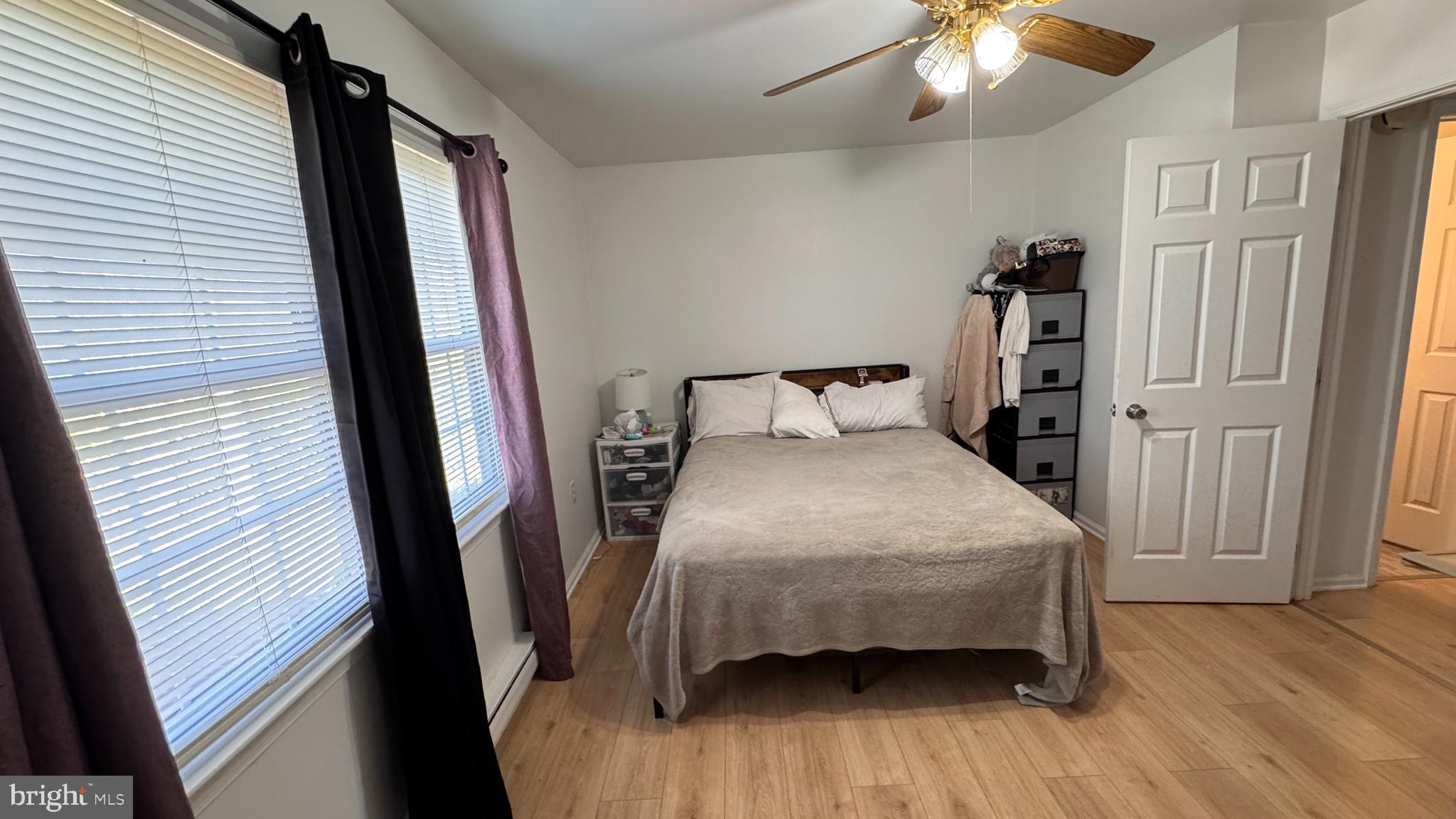 SURRY SQUARE - Residential