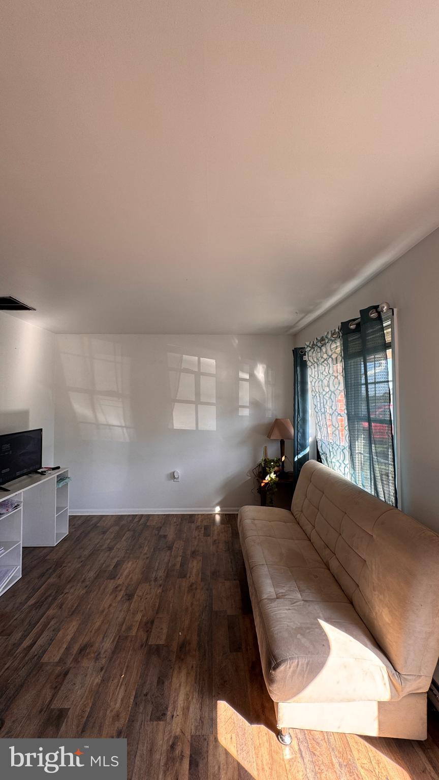 SURRY SQUARE - Residential