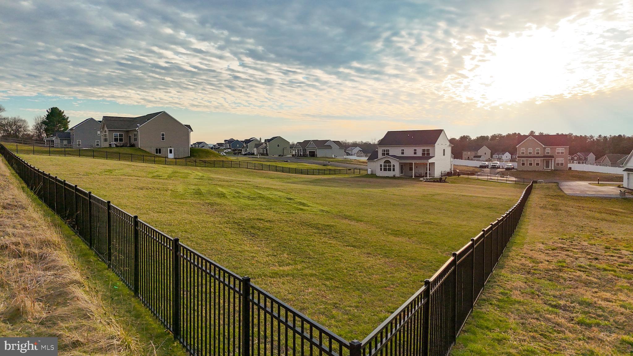 AMBERFIELD - Residential