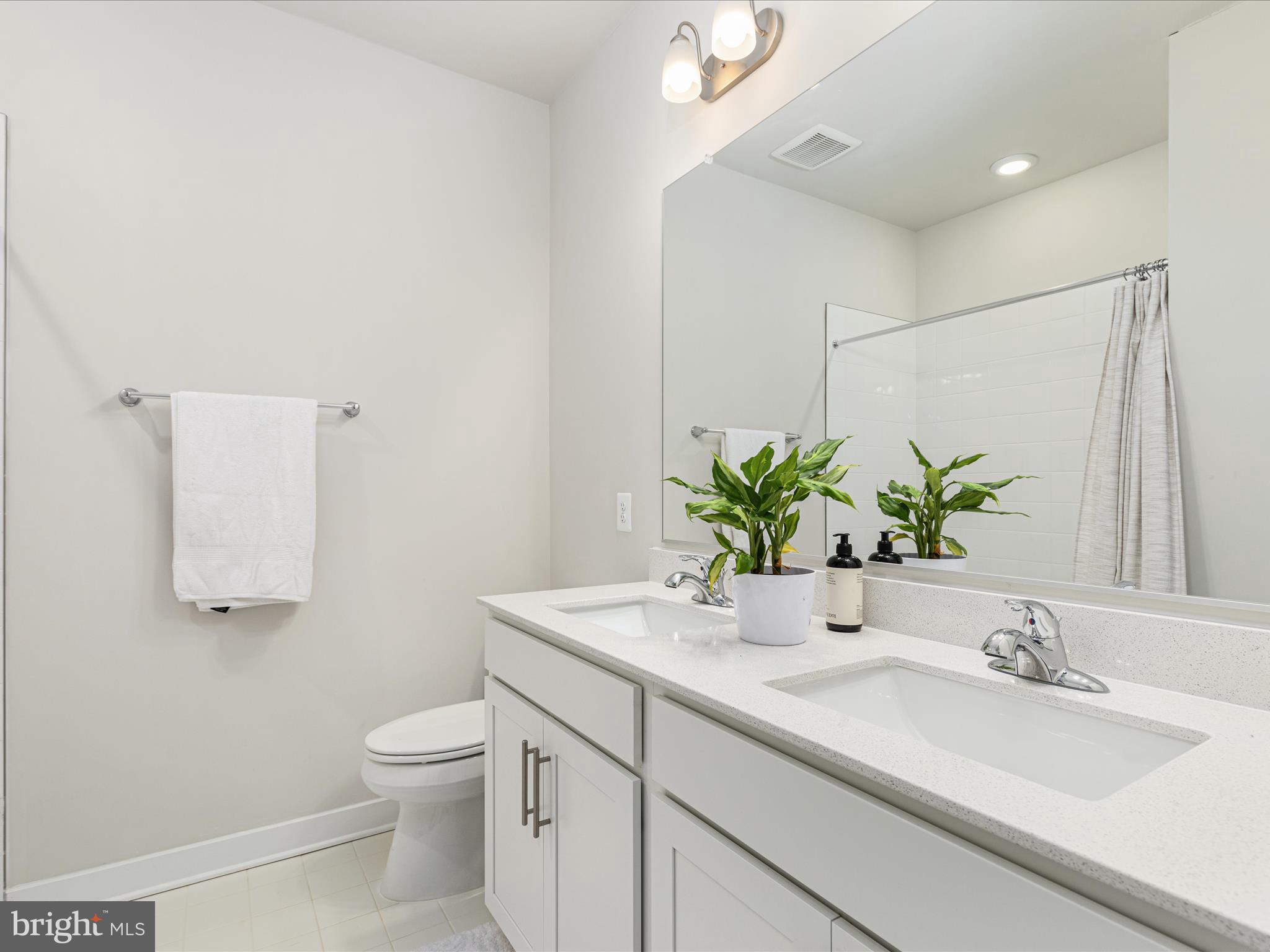 KINCORA - Residential Lease