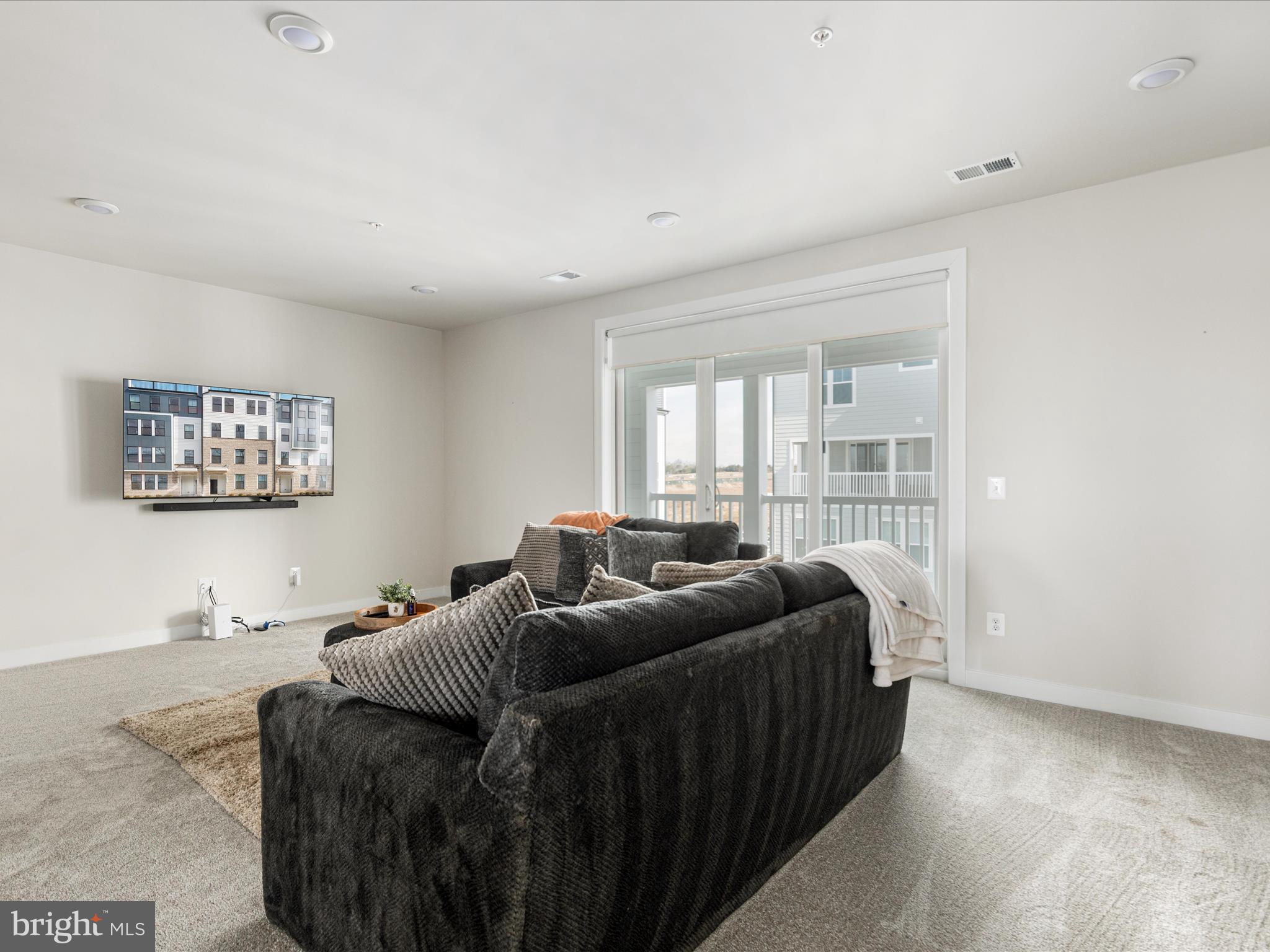 KINCORA - Residential Lease