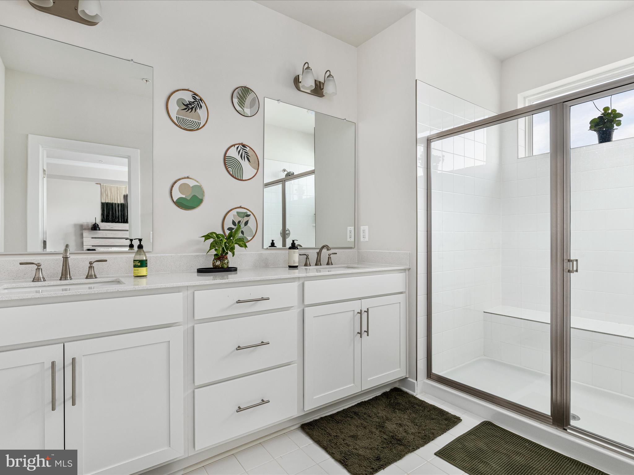 KINCORA - Residential Lease