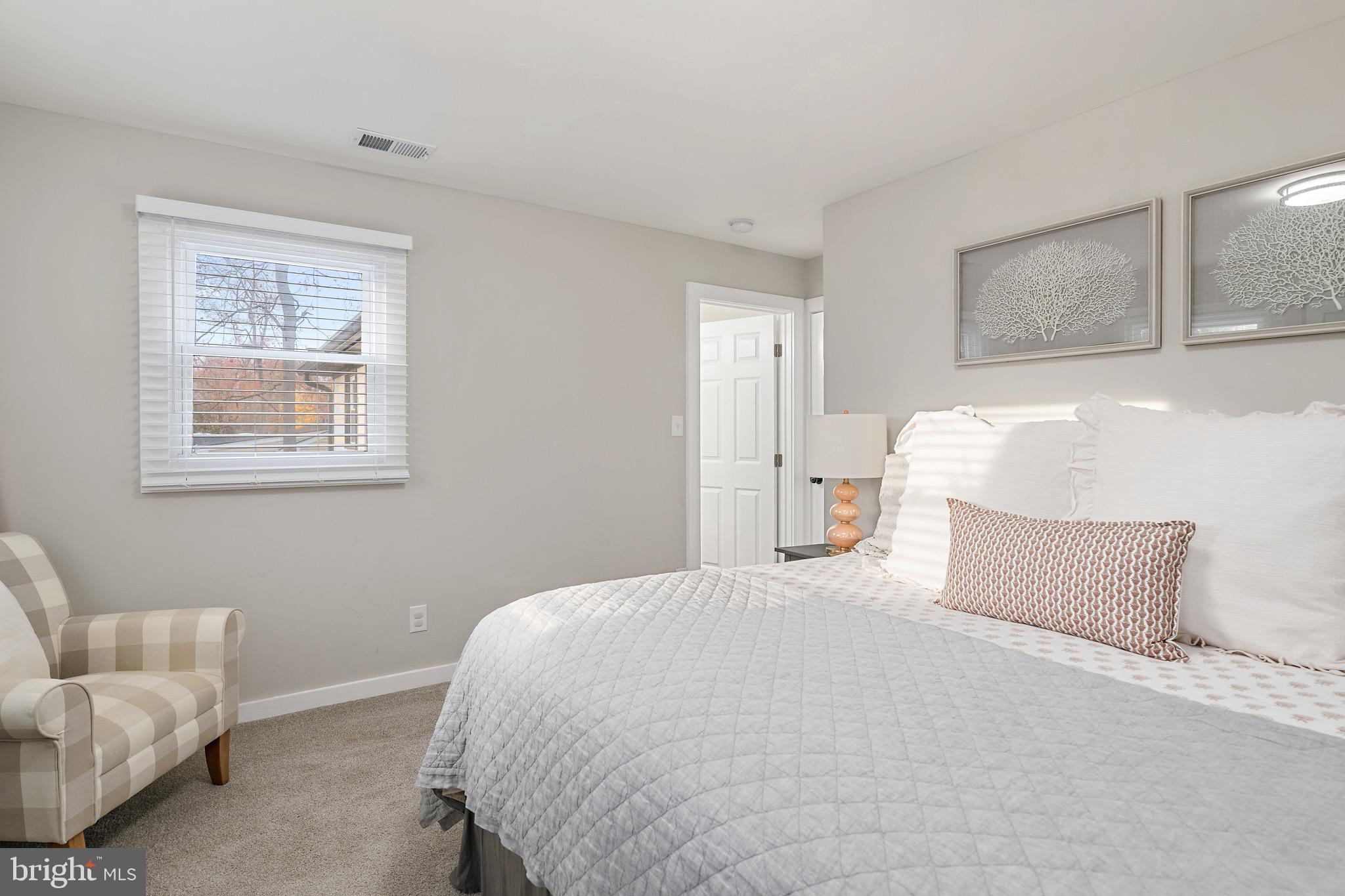 ANNAPOLIS ROADS - Residential