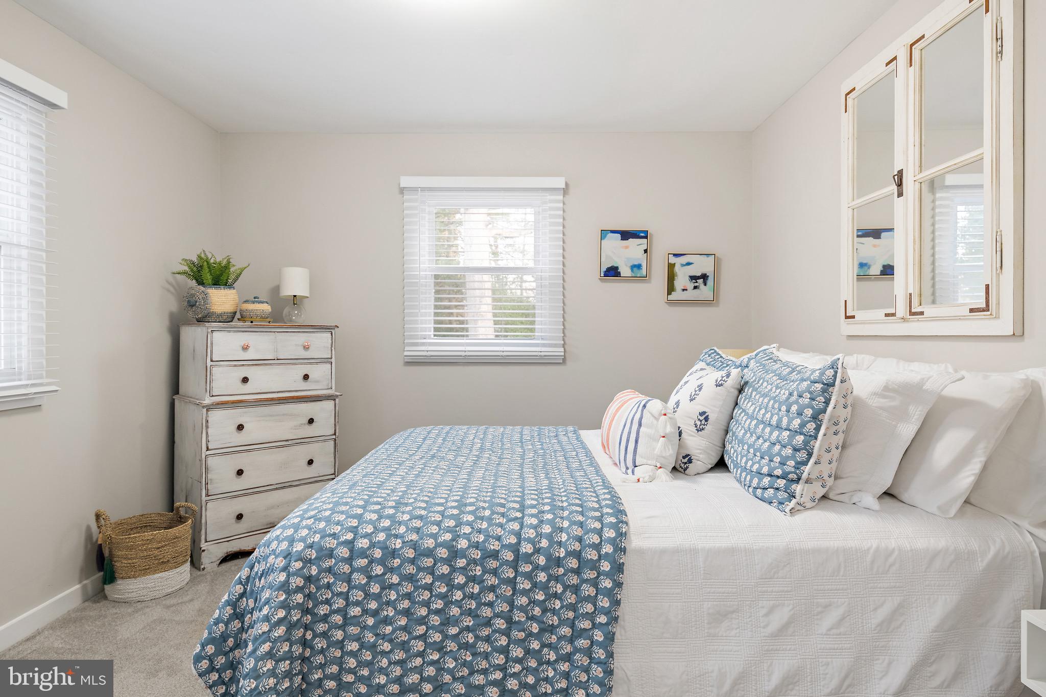 ANNAPOLIS ROADS - Residential