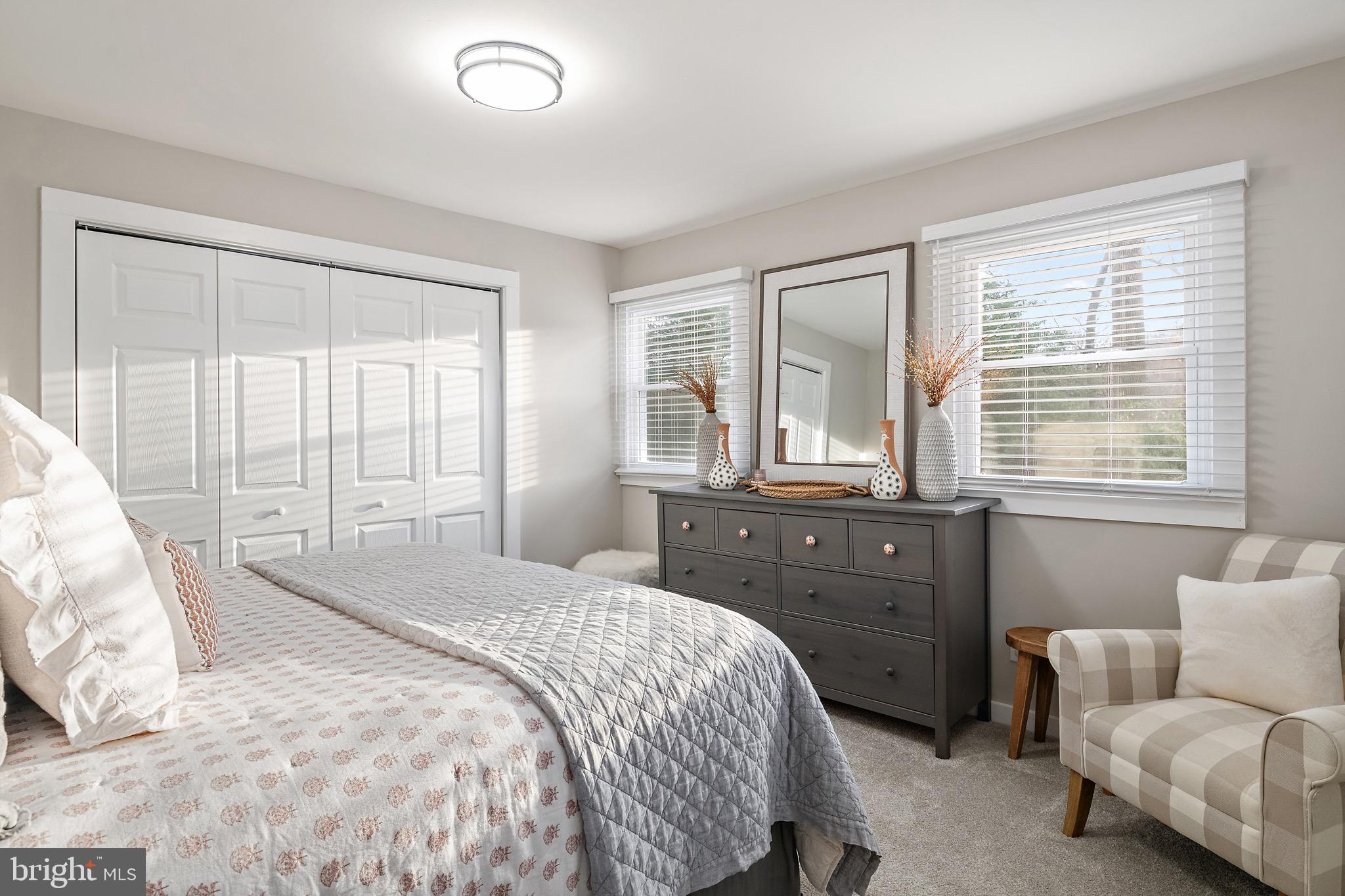 ANNAPOLIS ROADS - Residential