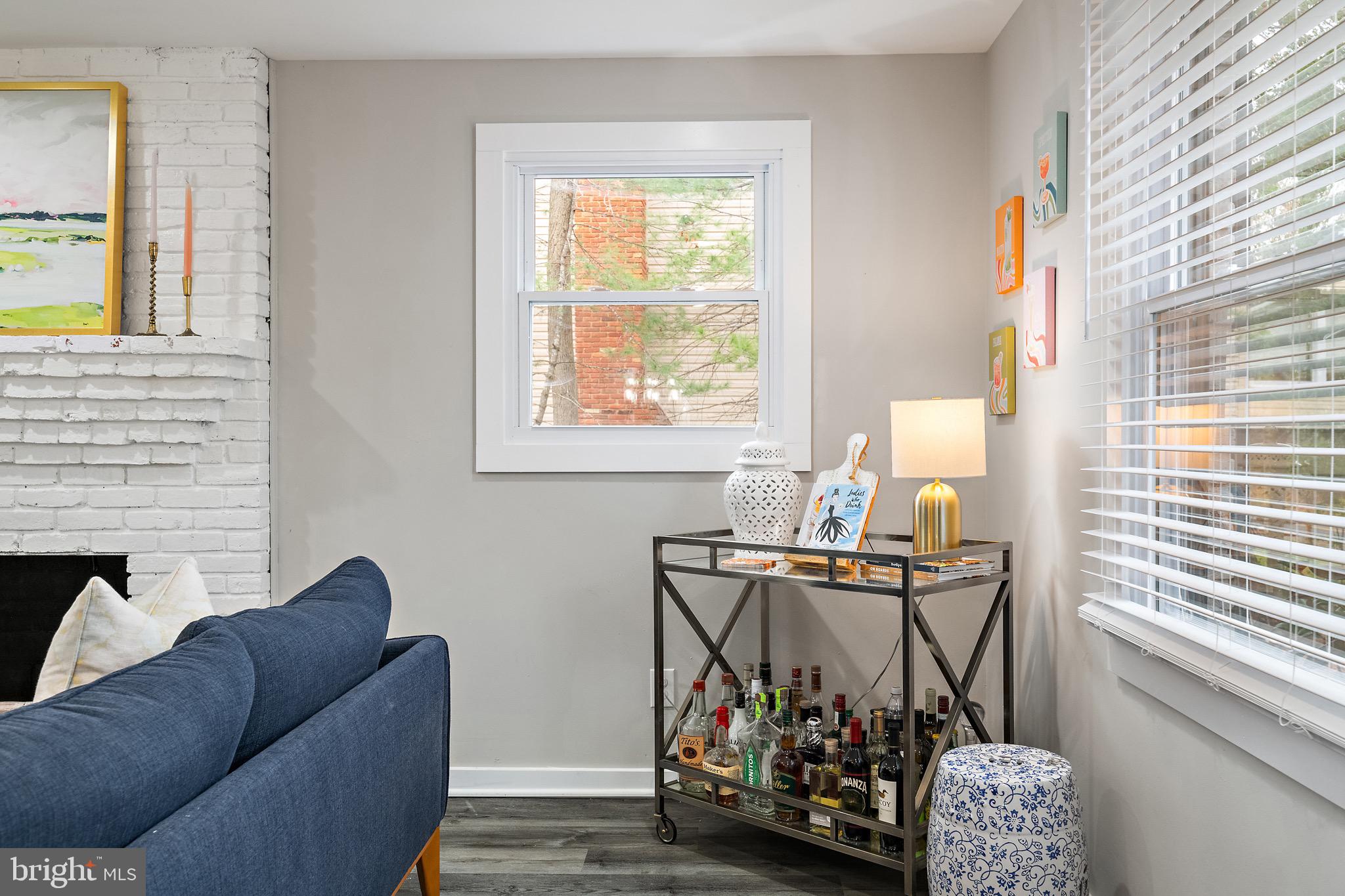 ANNAPOLIS ROADS - Residential