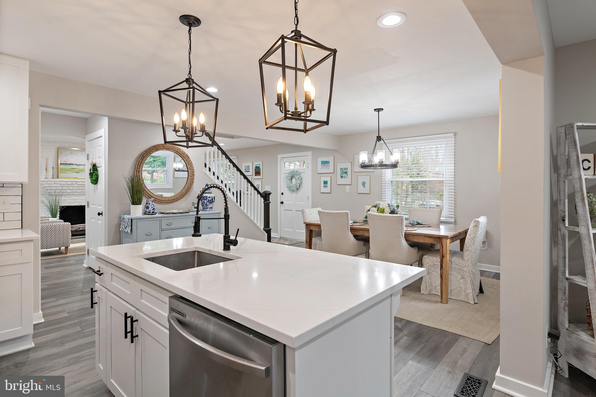 ANNAPOLIS ROADS - Residential