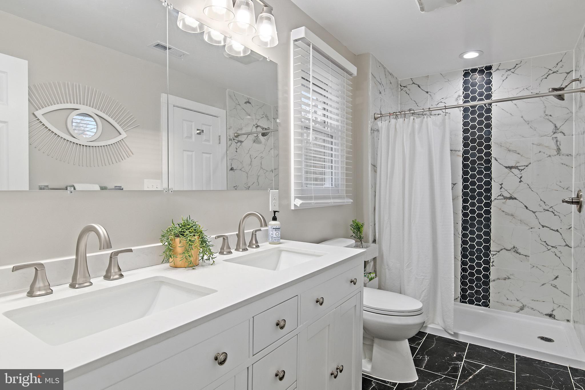 ANNAPOLIS ROADS - Residential