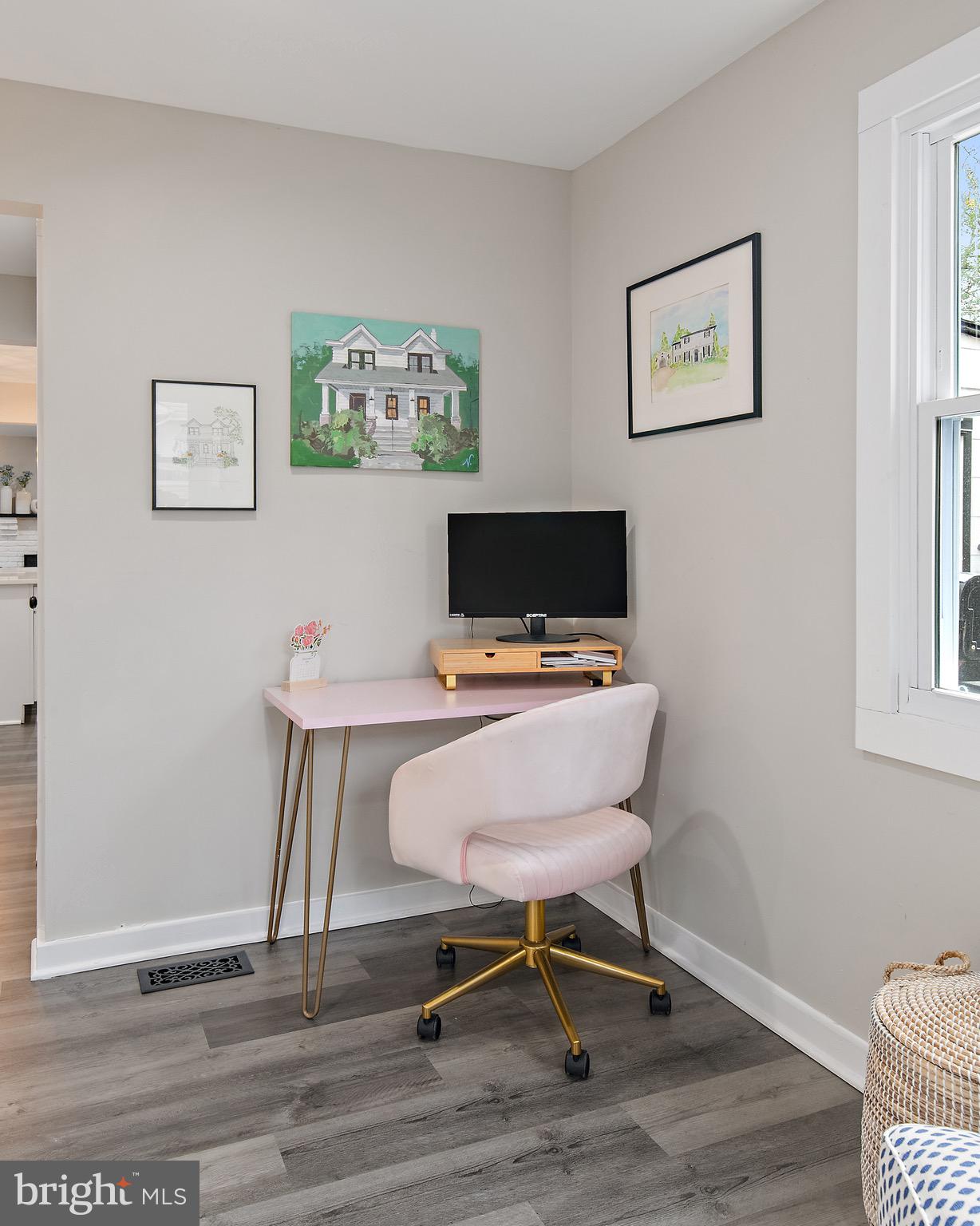 ANNAPOLIS ROADS - Residential