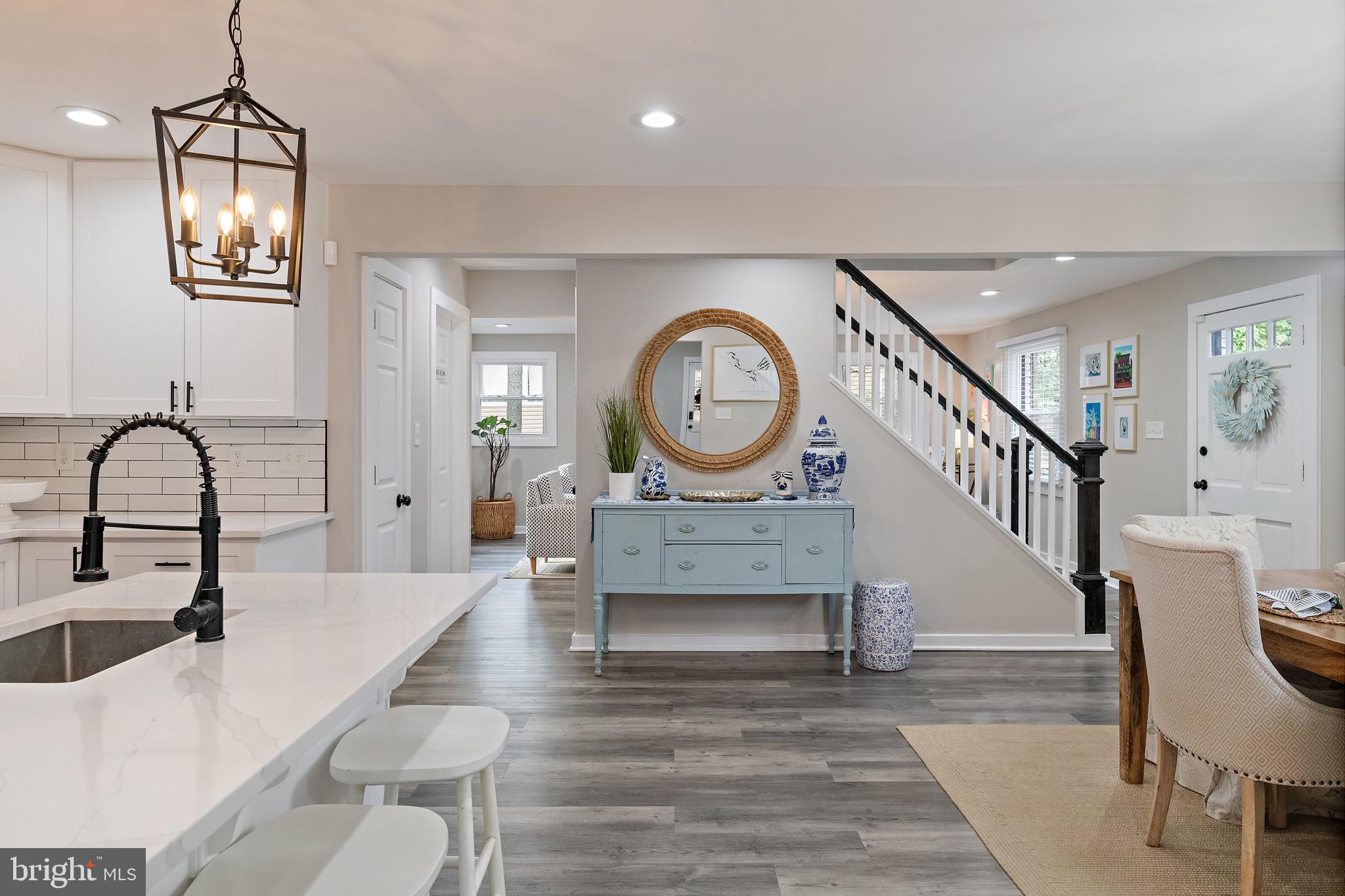 ANNAPOLIS ROADS - Residential