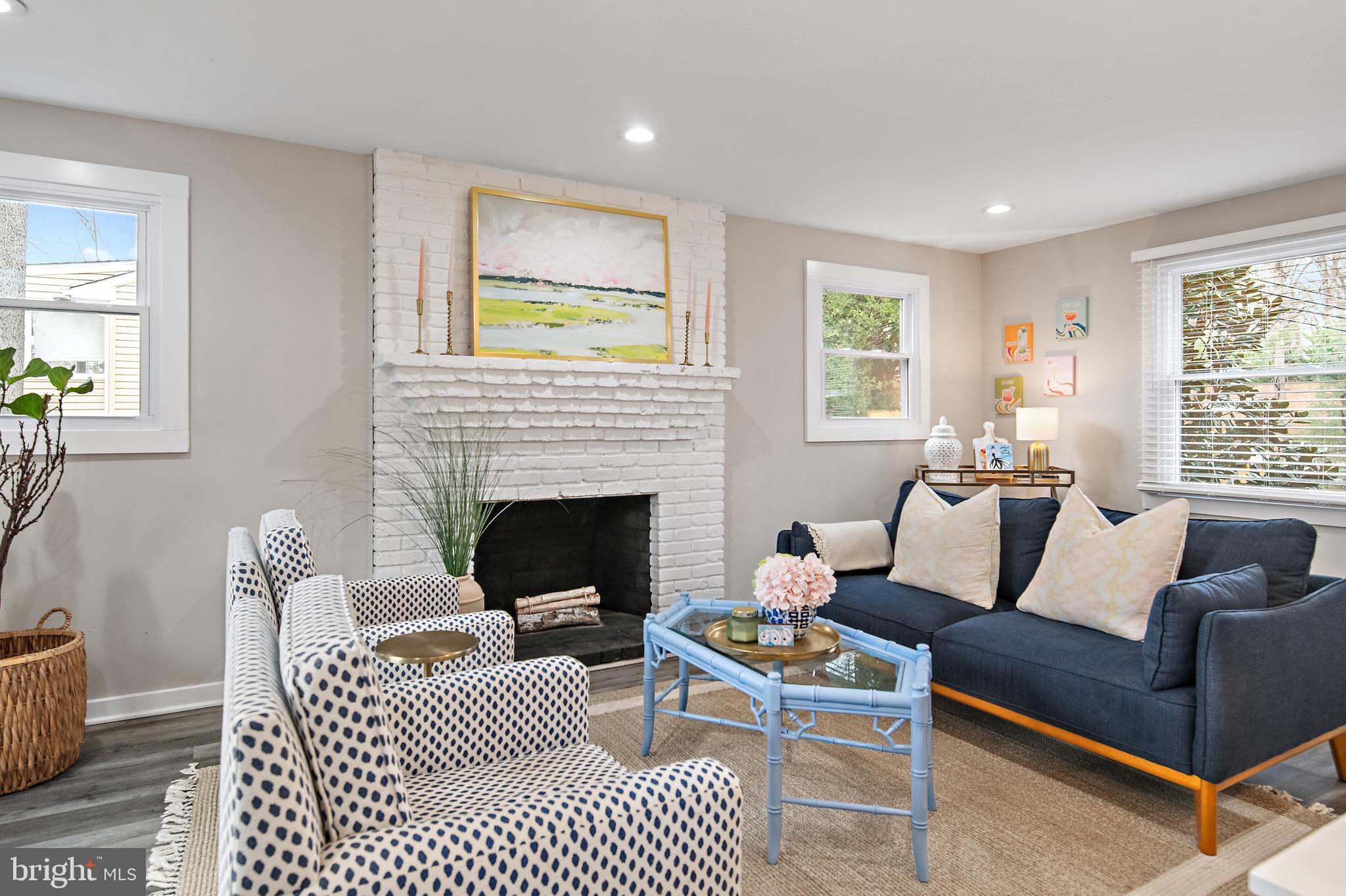 ANNAPOLIS ROADS - Residential