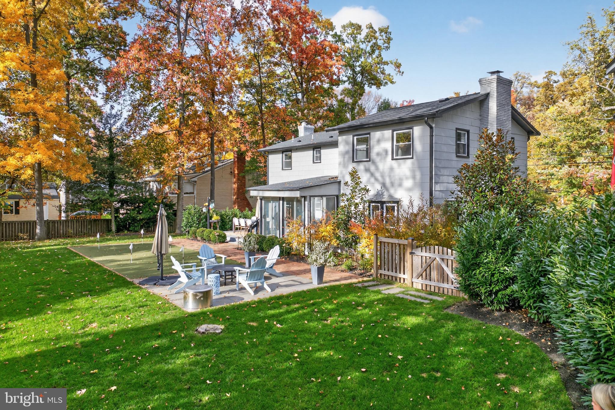 ANNAPOLIS ROADS - Residential