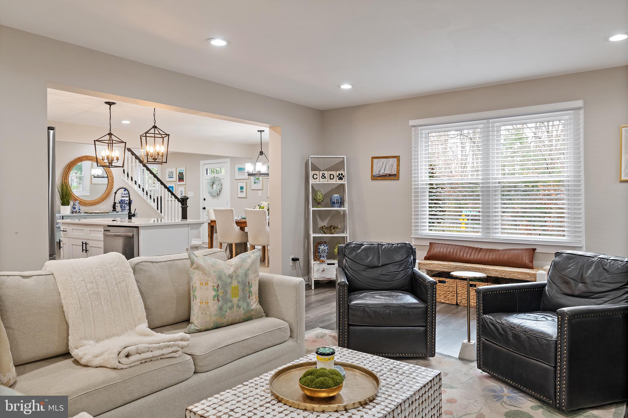 ANNAPOLIS ROADS - Residential