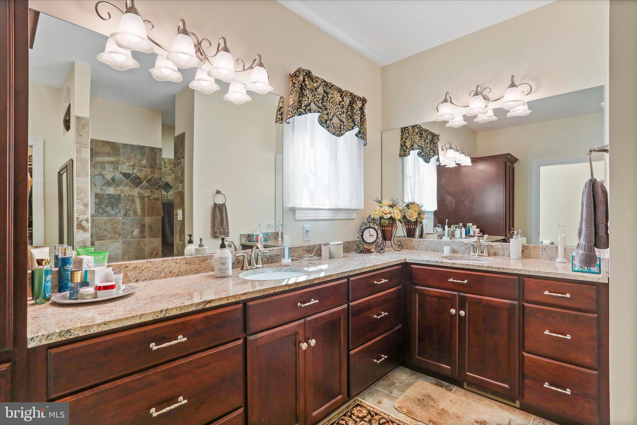 MAJESTIC RIDGE - Residential