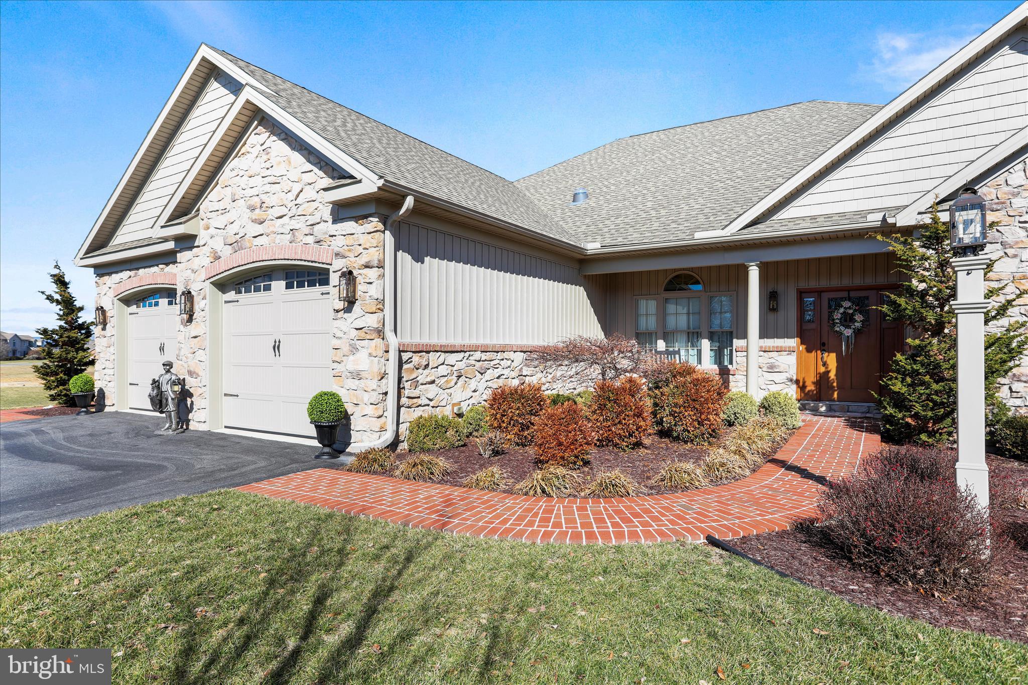 MAJESTIC RIDGE - Residential