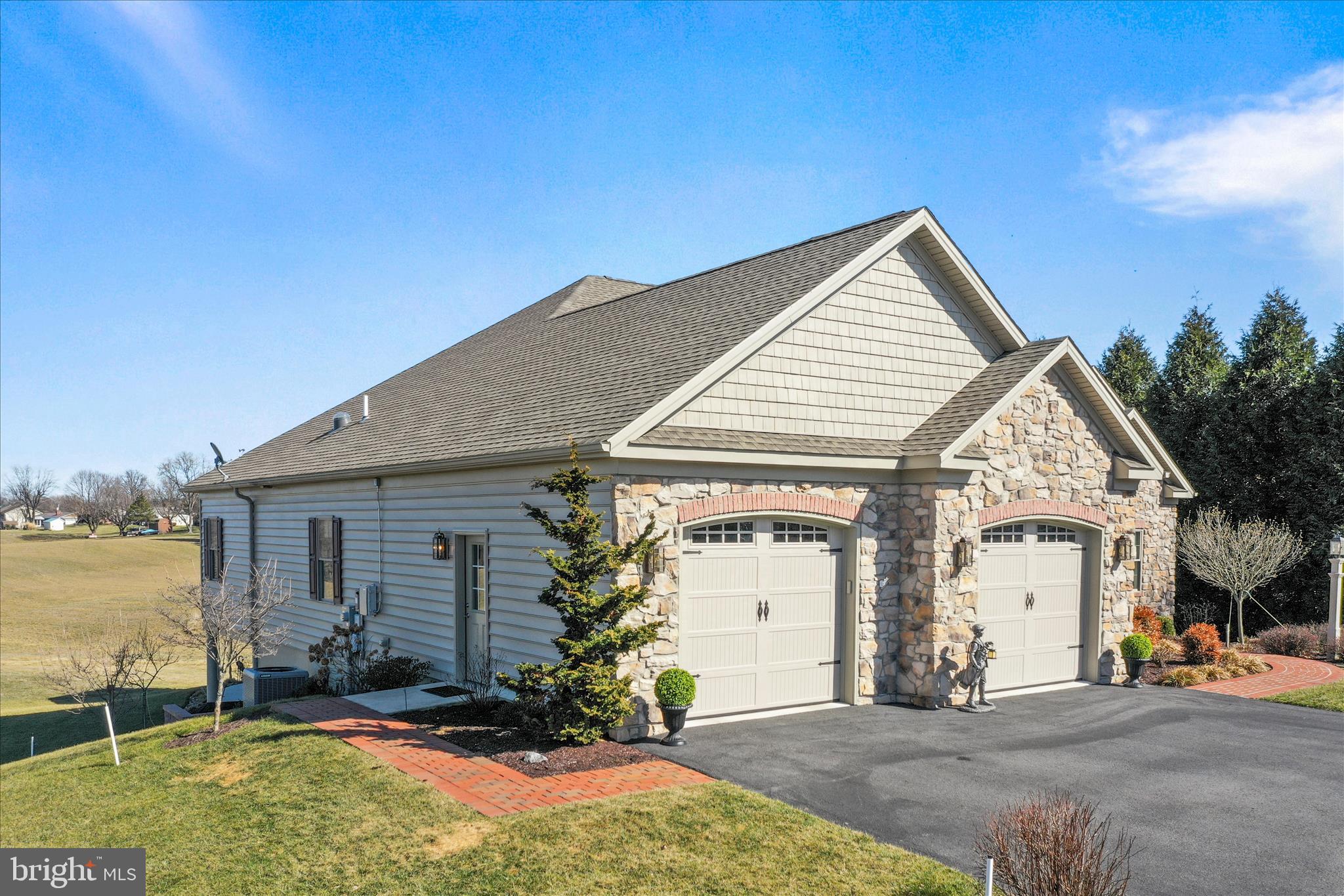 MAJESTIC RIDGE - Residential