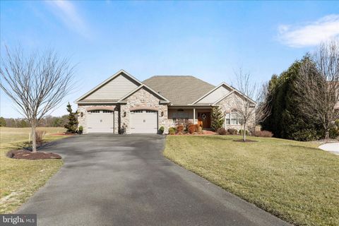 Homes For Sale - 1464 Highfield Court Ct<br/> Franklin County, CHAMBERSBURG, PA 17202