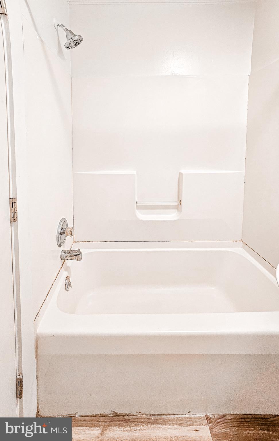 SOUTH LANCASTER - Residential