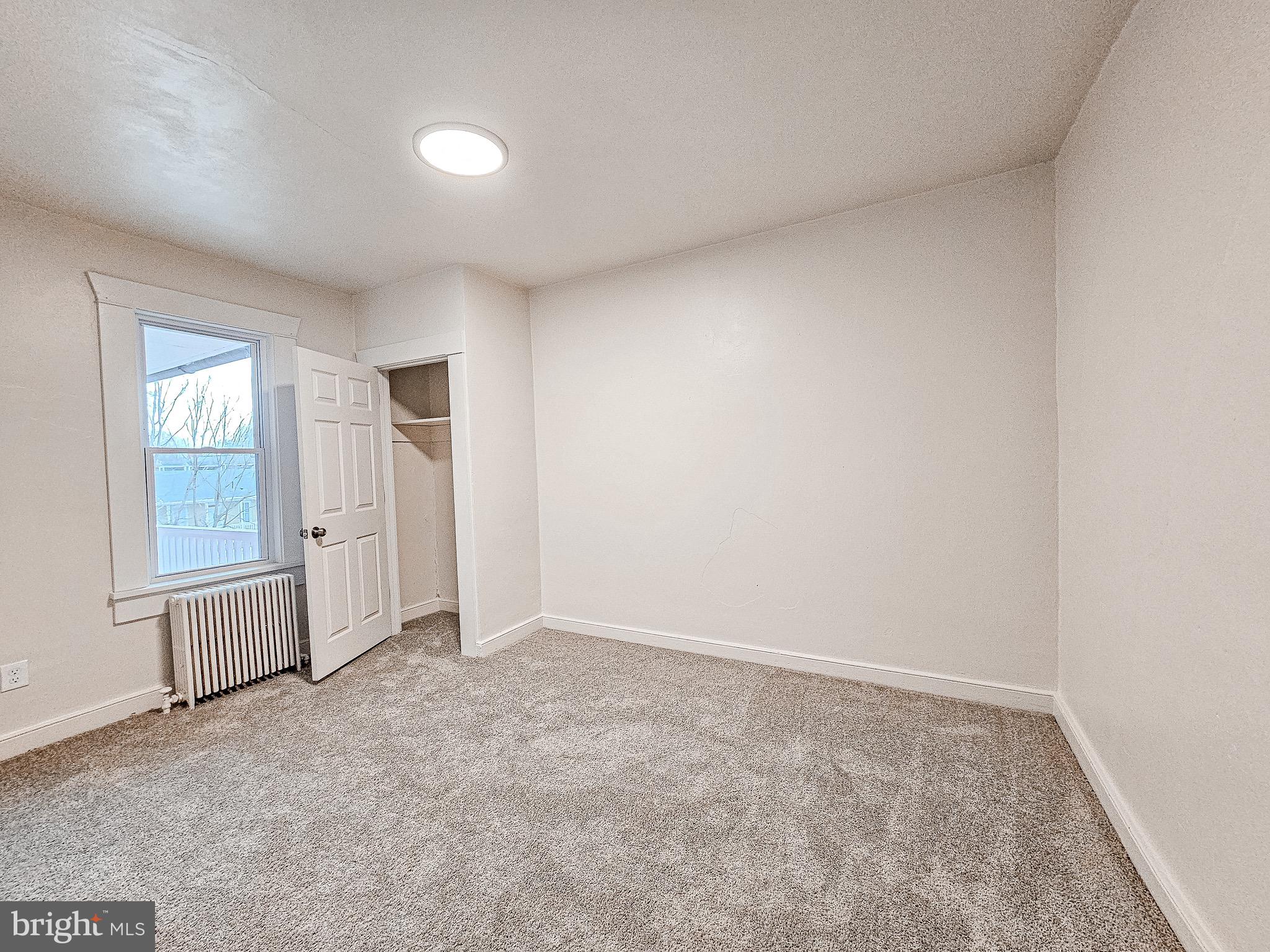 SOUTH LANCASTER - Residential