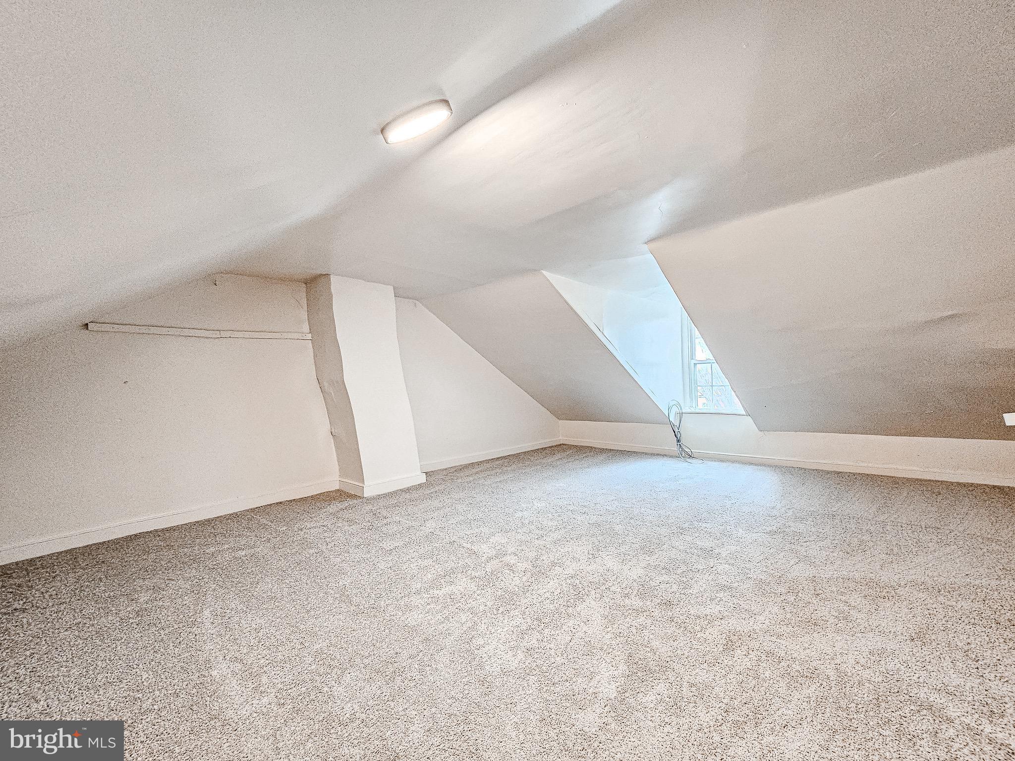 SOUTH LANCASTER - Residential