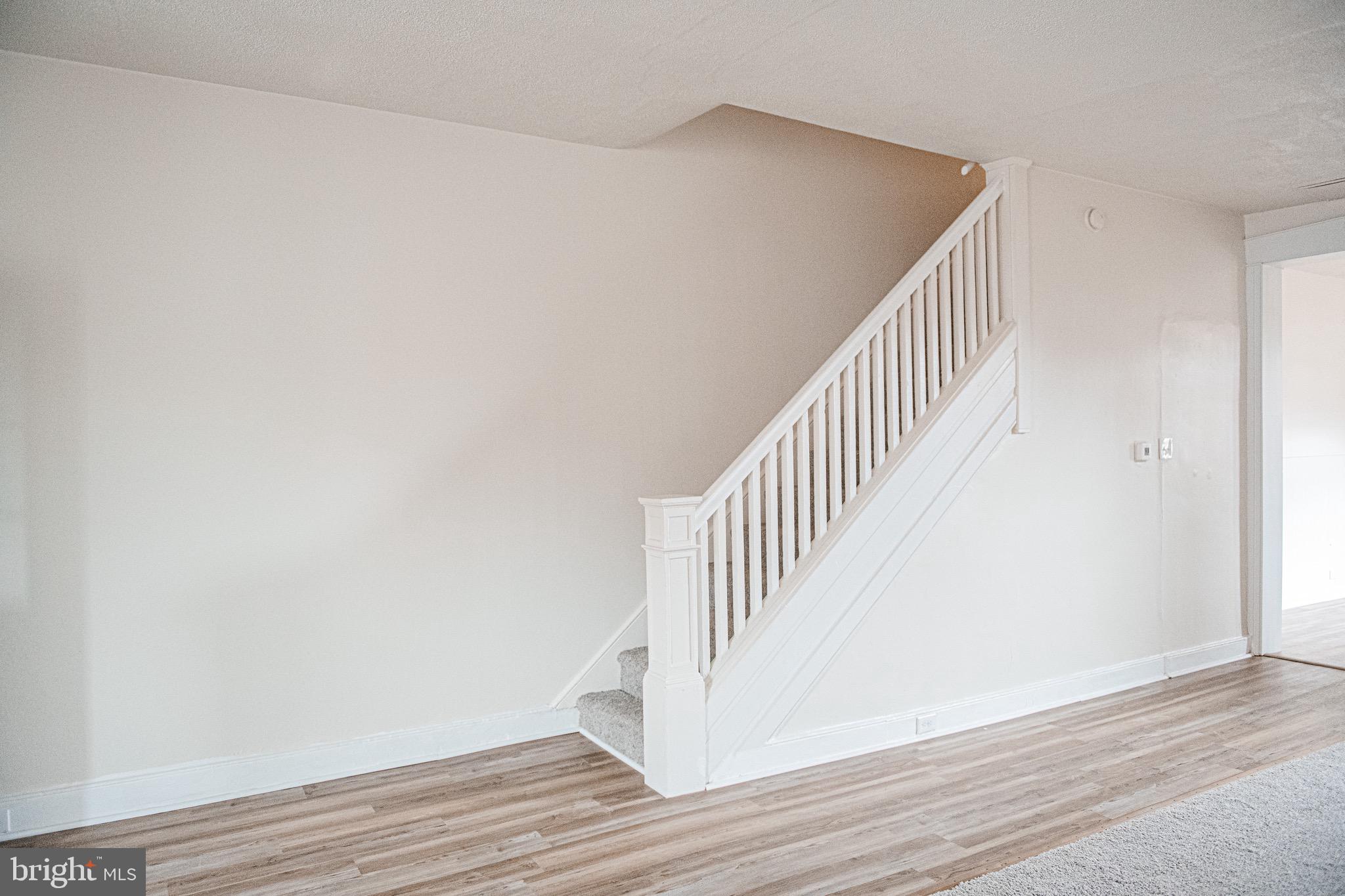 SOUTH LANCASTER - Residential