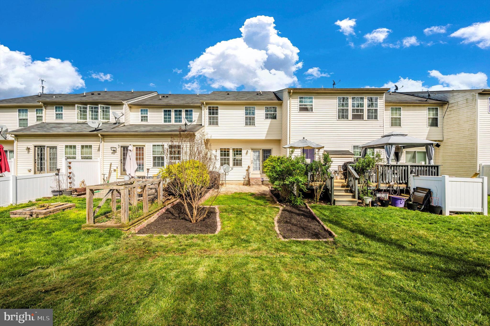 BROOKFIELD ON THE POTOMAC - Residential