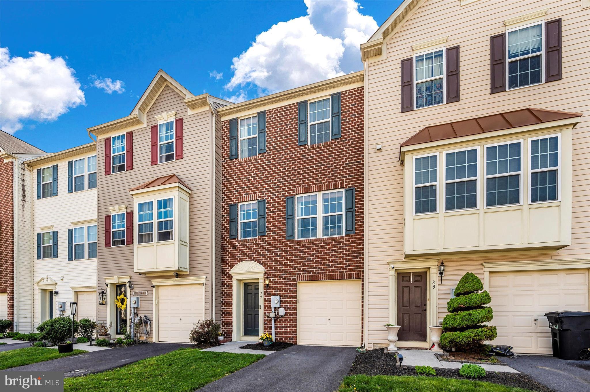 BROOKFIELD ON THE POTOMAC - Residential