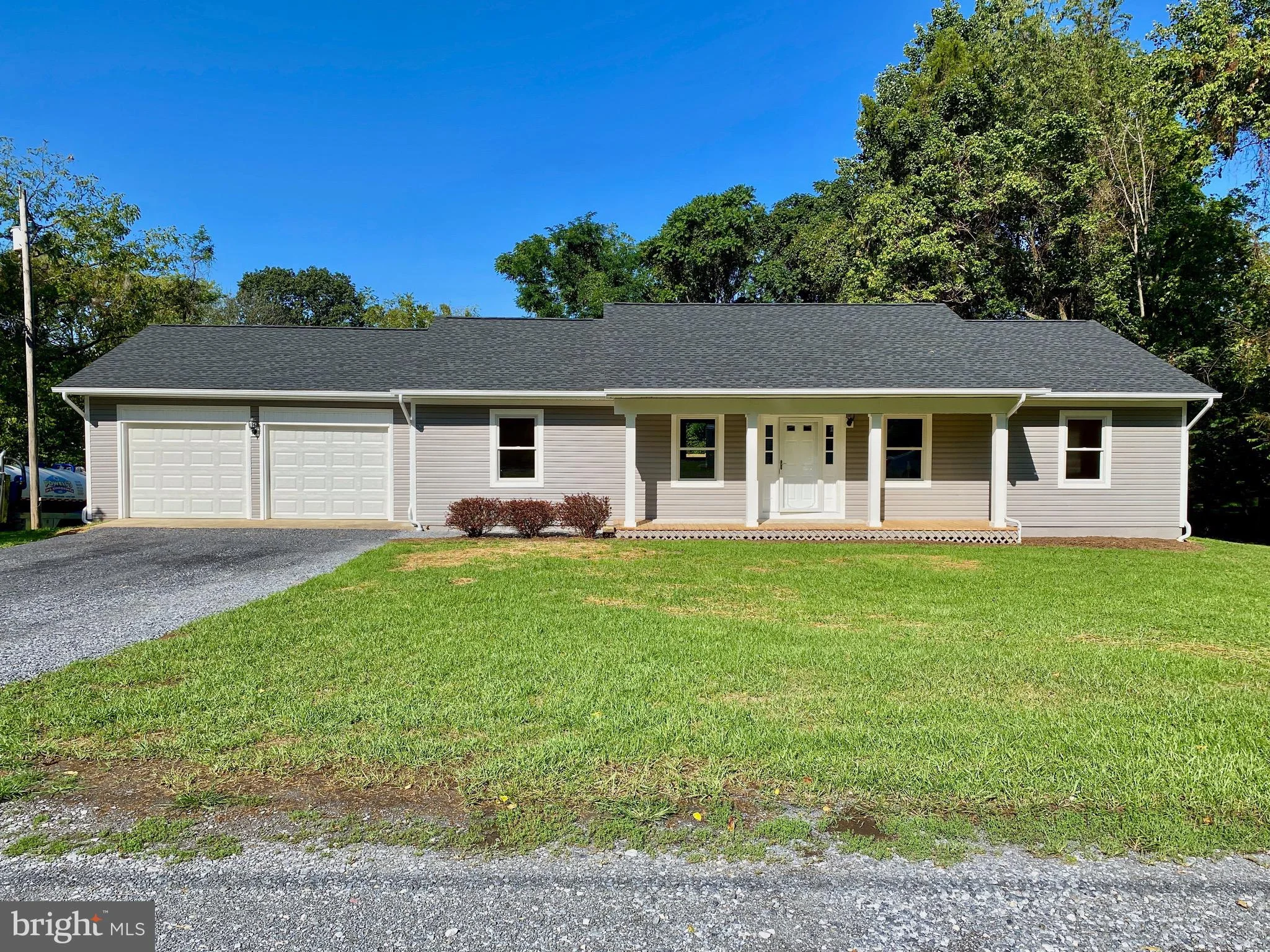 13 Crestview Dr, Harpers Ferry, WV 25425