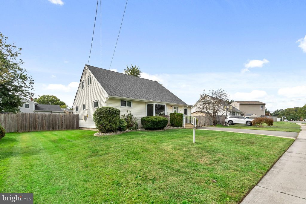 Photo of 130 Miry Brook Road, HAMILTON, NJ 08690 (MLS # NJME2066196)