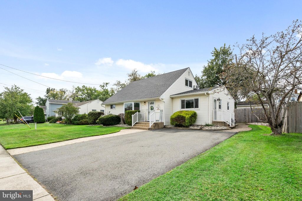 Photo of 130 Miry Brook Road, HAMILTON, NJ 08690 (MLS # NJME2066196)