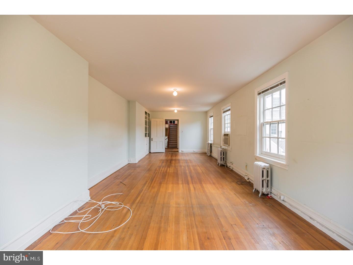 SOCIETY HILL - Residential Income