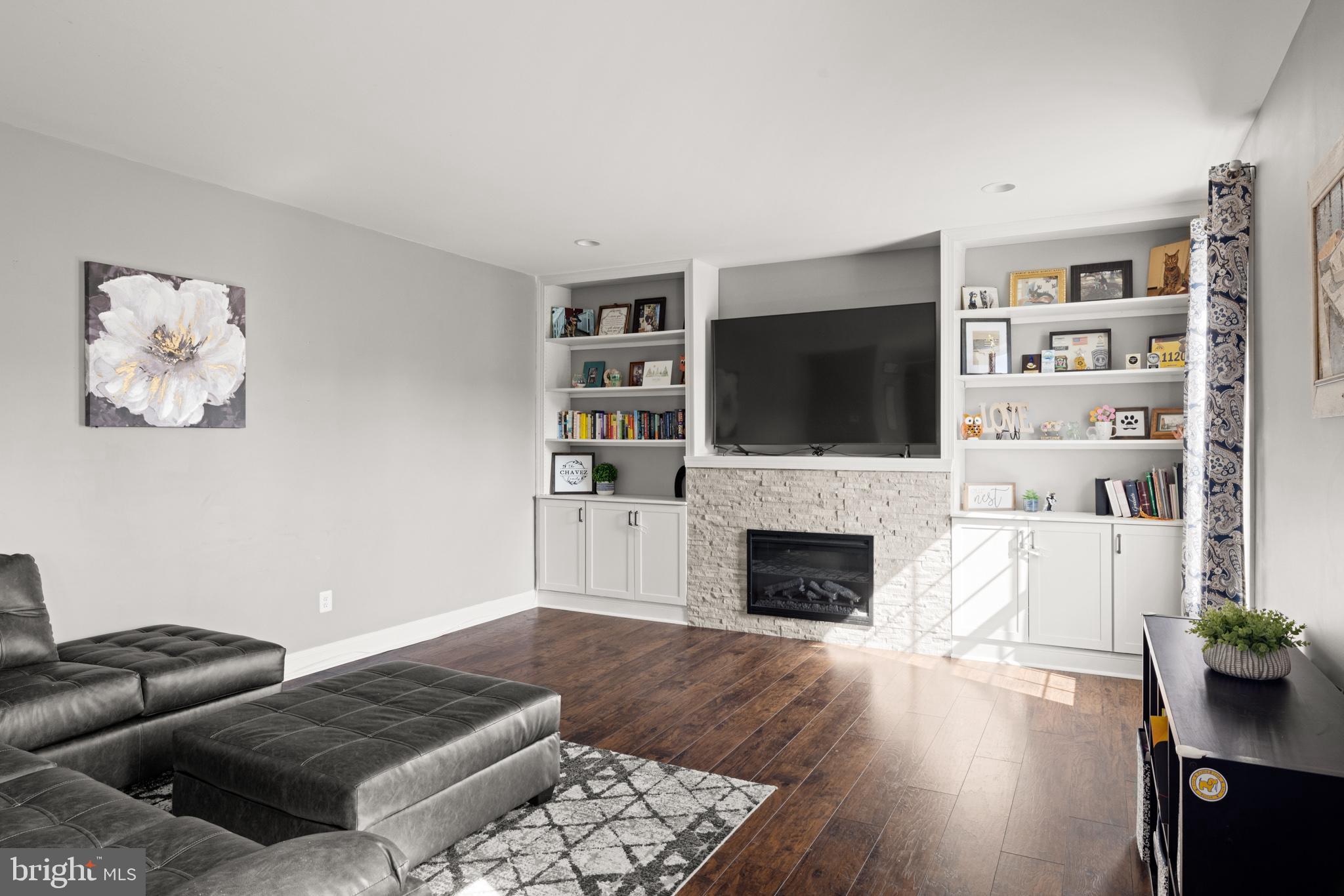 SHERIDAN ESTATES - Residential