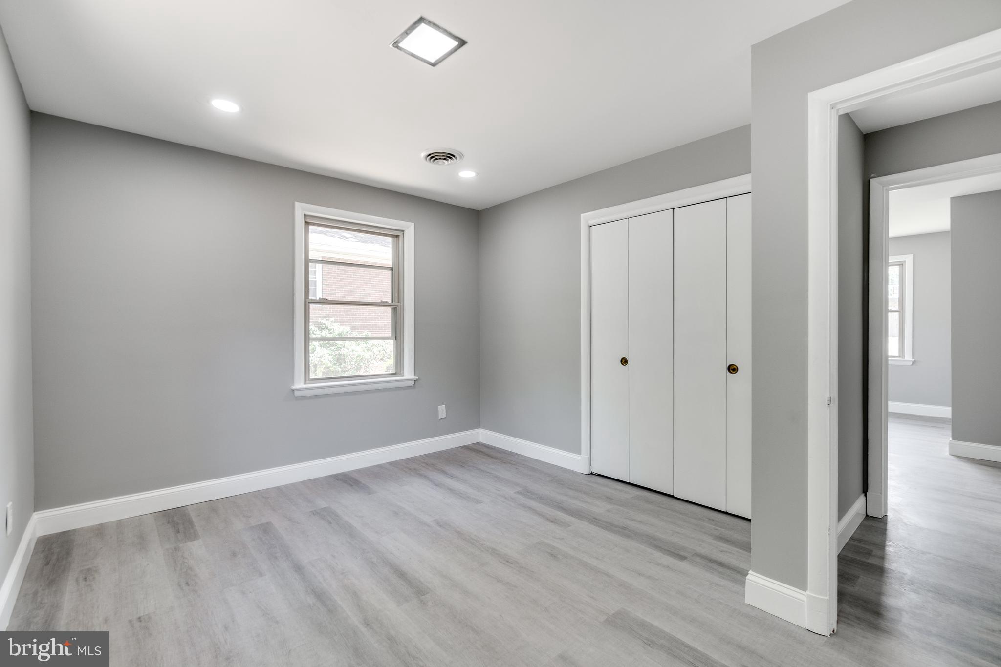 RIVERVIEW ESTATES - Residential Lease