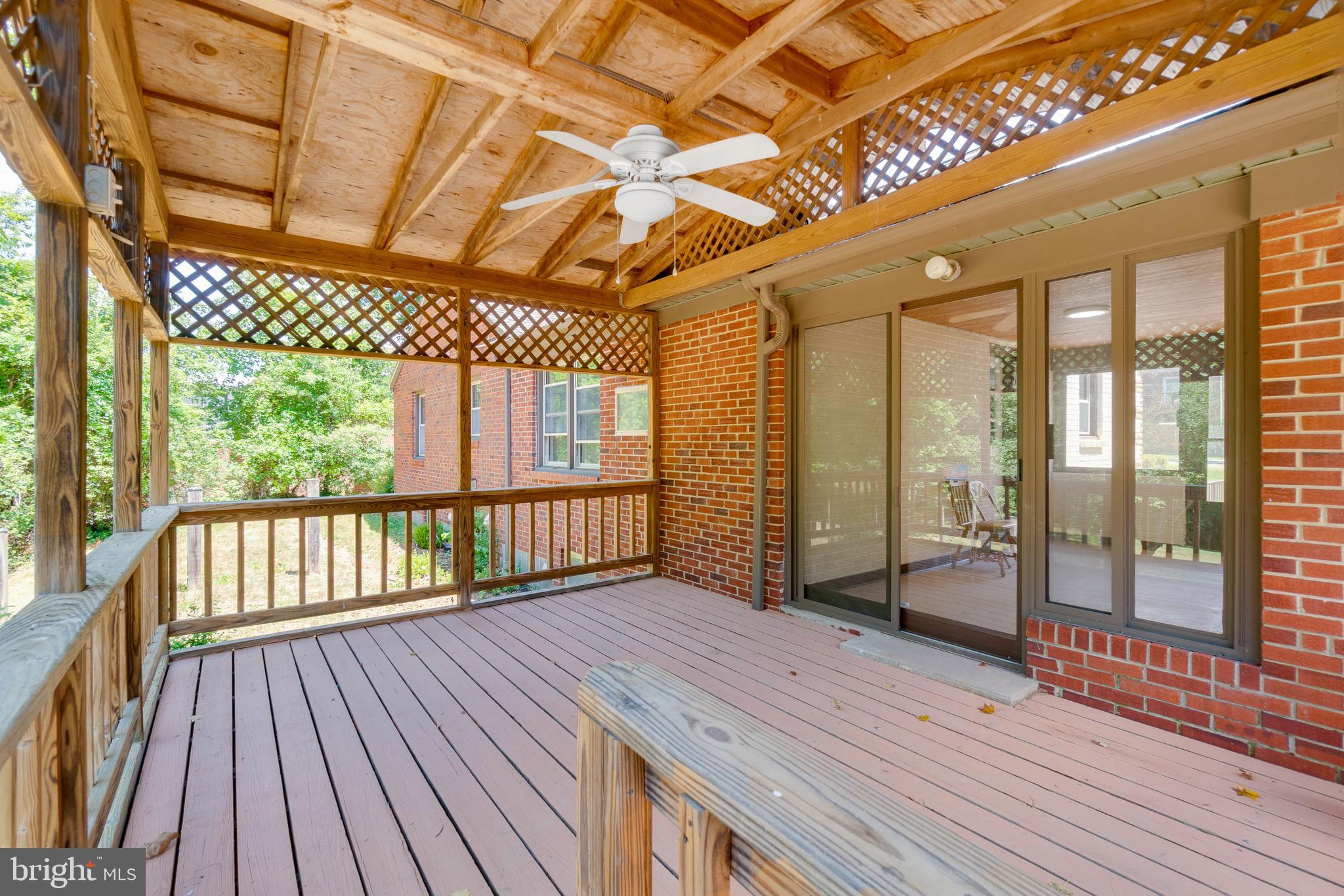 RIVERVIEW ESTATES - Residential Lease