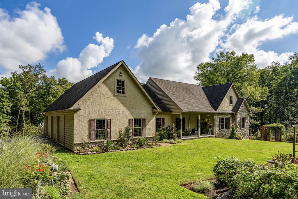 Photo of 1881 Georgetown Road, CHRISTIANA, PA 17509 (MLS # PALA2094982)
