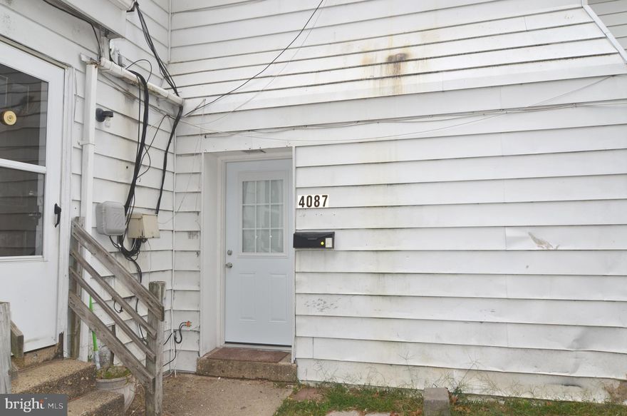 4087 #5 Indian Head Hwy - 1BR 1FB 1st floor apartment 3 blocks from Indian Head Naval Surface Warfare Center main gate. Kitchen, dining/living room, bedroom and bathroom. $150 utilities paid directly to Property Manager each month along with rent are water, sewer, electric and trash for a total due each month of $795. Small pets case-by-case basis. No dogs. Immediate availability. Close to Indian Head Village Green, Rail Trail, Mattingly Ave Park, Slavins boat ramp and more.