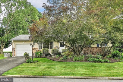 20 CLEARVIEW DRIVE LEBANON PA 17042