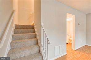 HILLTOP VILLAGE CONDOMINIUMS - Residential Lease