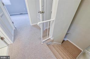 HILLTOP VILLAGE CONDOMINIUMS - Residential Lease