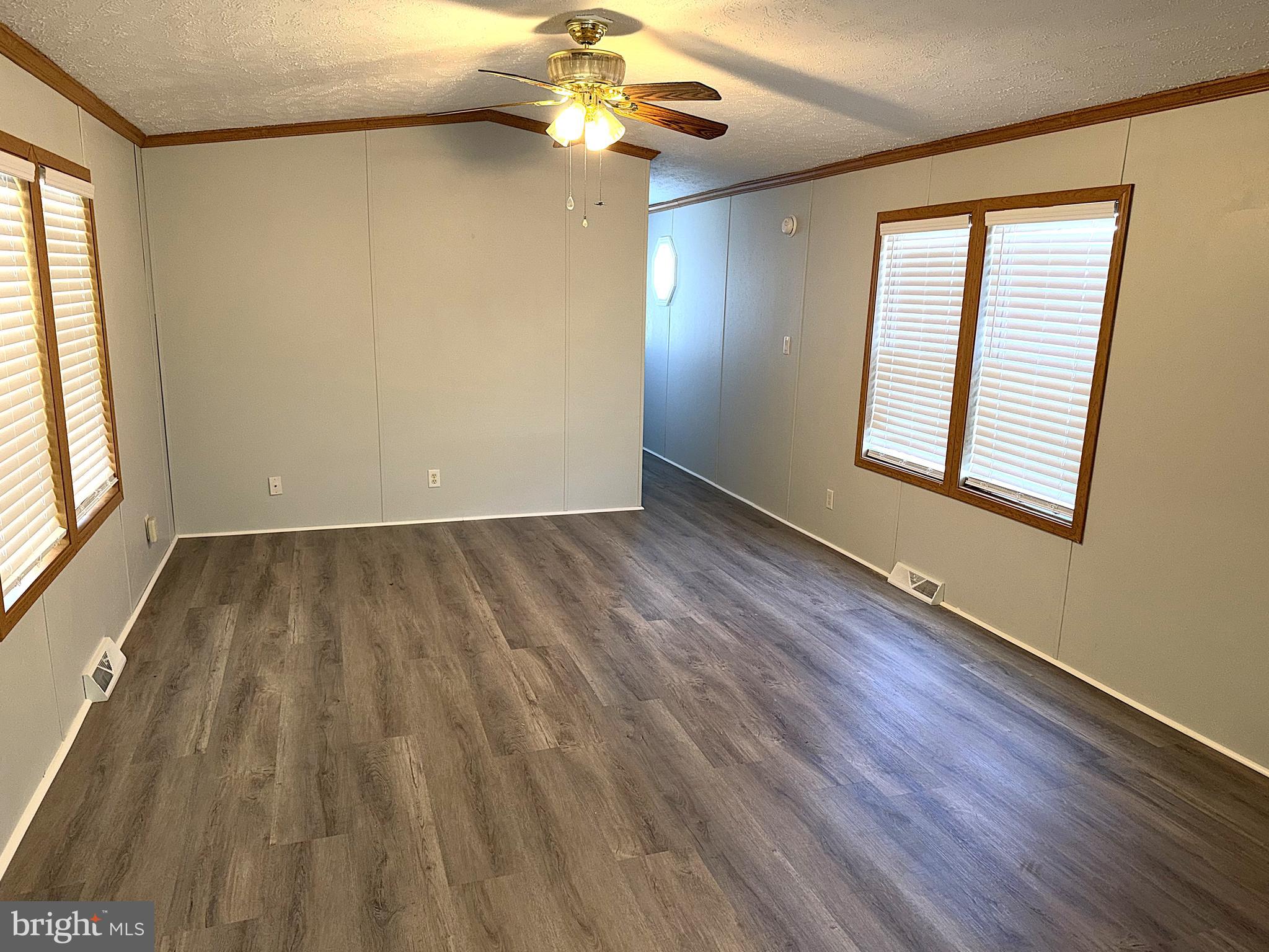 KEN LEE MOBILE HOME PARK - Residential