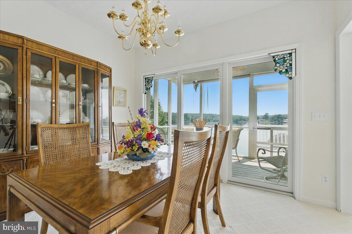 CONTENTMENT ISLAND - Residential