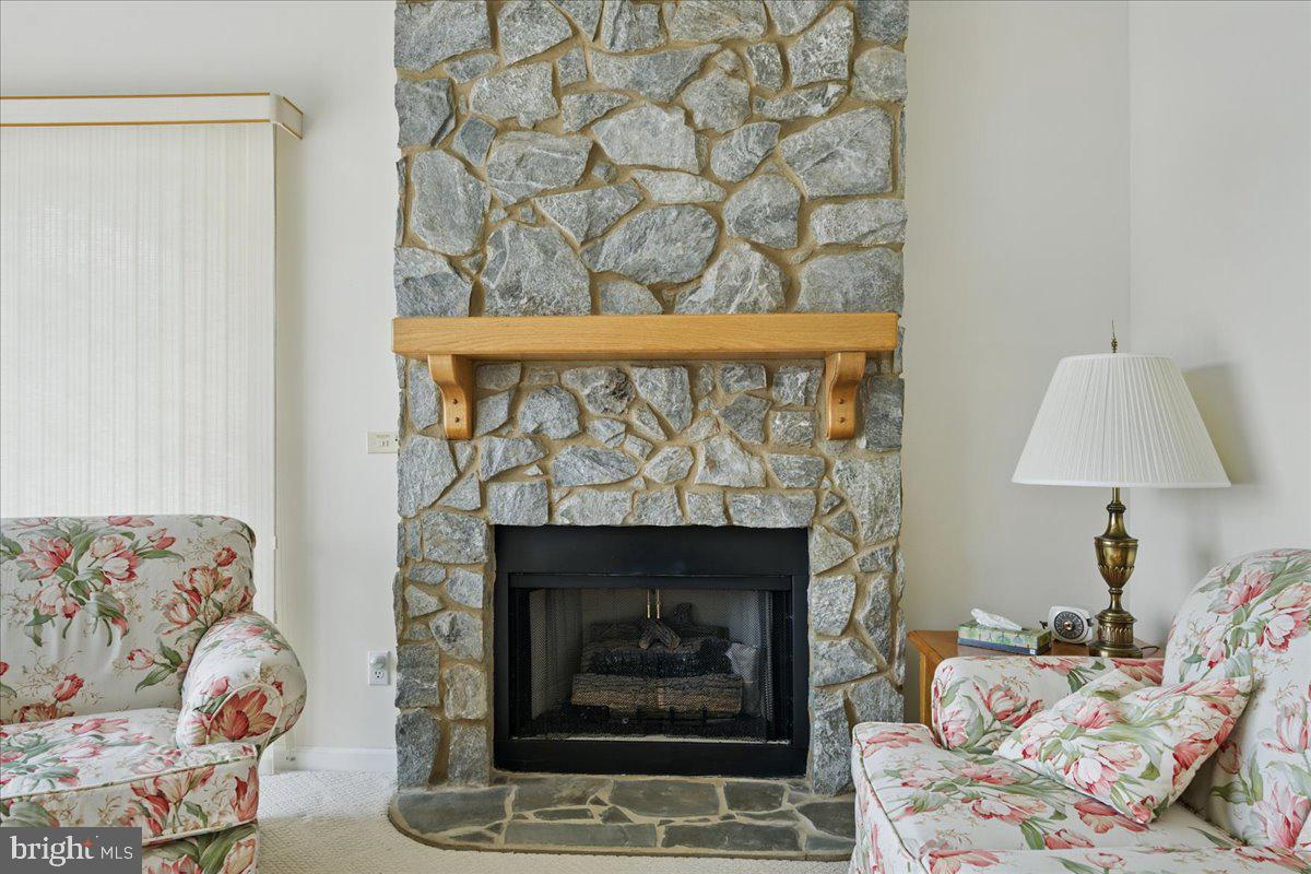 CONTENTMENT ISLAND - Residential