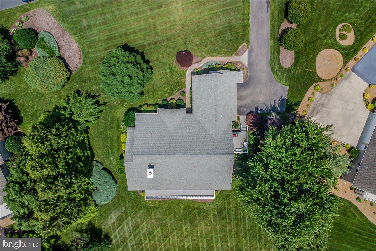 CONTENTMENT ISLAND - Residential