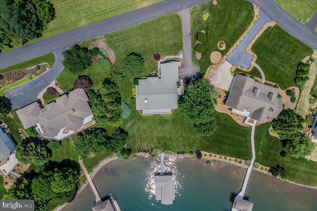 CONTENTMENT ISLAND - Residential