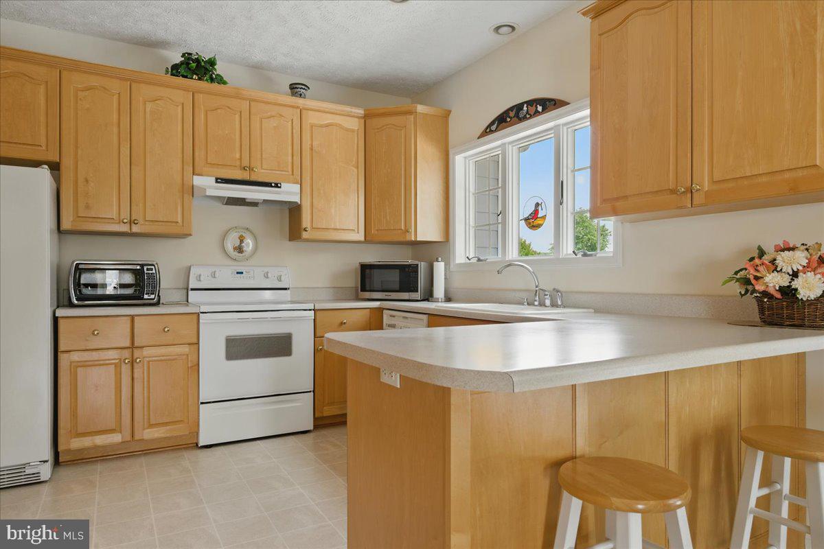 CONTENTMENT ISLAND - Residential