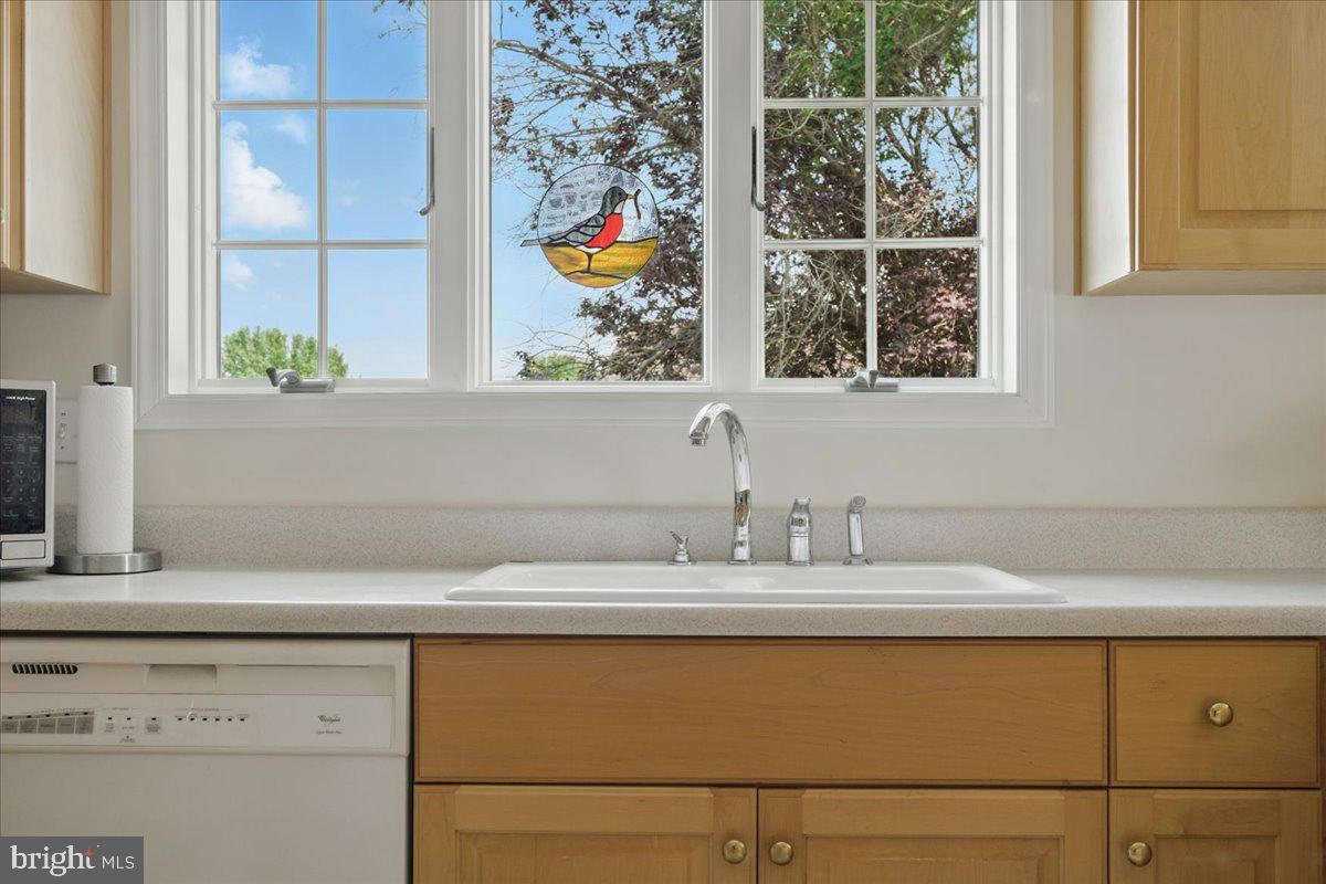 CONTENTMENT ISLAND - Residential